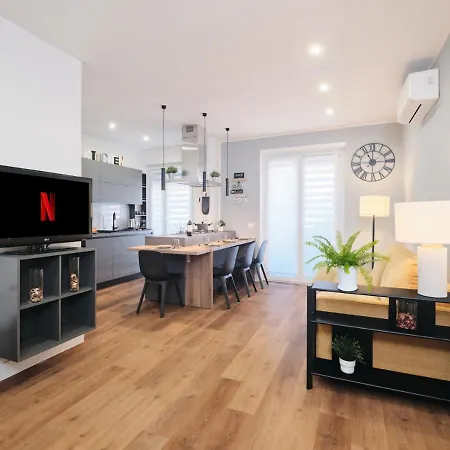 Colosseo A 15 Minuti - Elegante In Centro Apartman