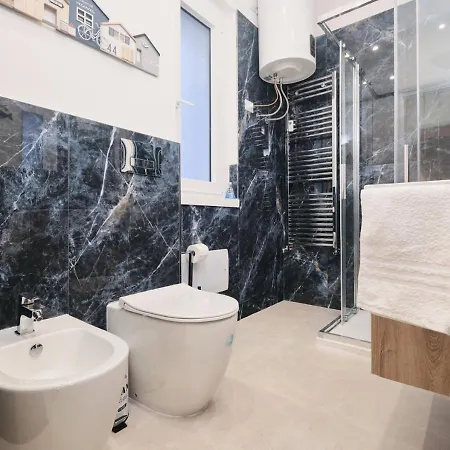 Apartment Colosseo A 15 Minuti - Elegante In Centro Rome