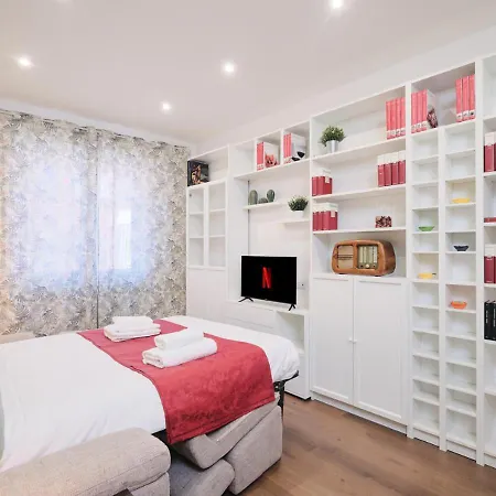 Colosseo A 15 Minuti - Elegante In Centro Apartment *