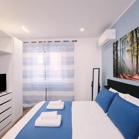 Apartment Colosseo A 15 Minuti - Elegante In Centro Rome